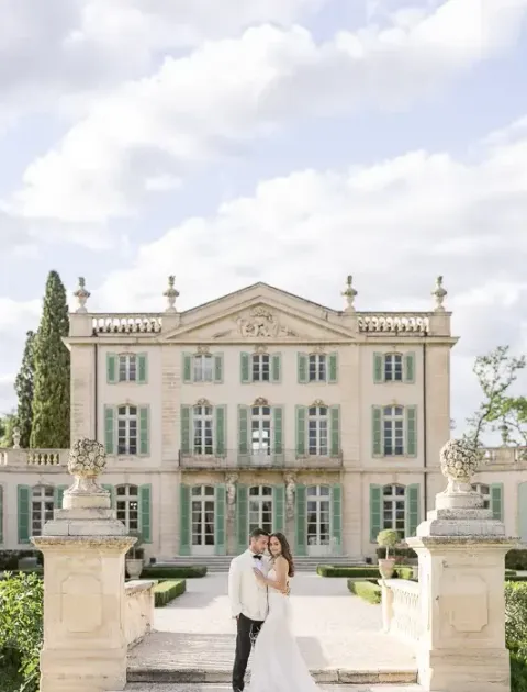 Les mariés et le château
