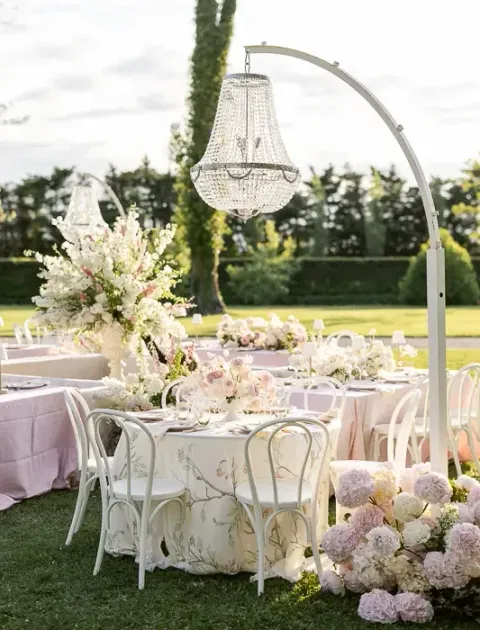 Luminaires et fleurs