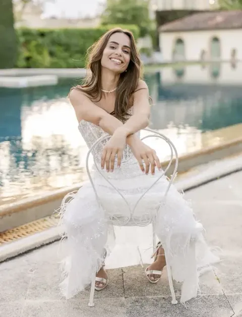 La mariée souriante